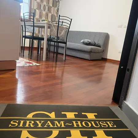 Siryam House Apartment SantʼIlario dʼEnza